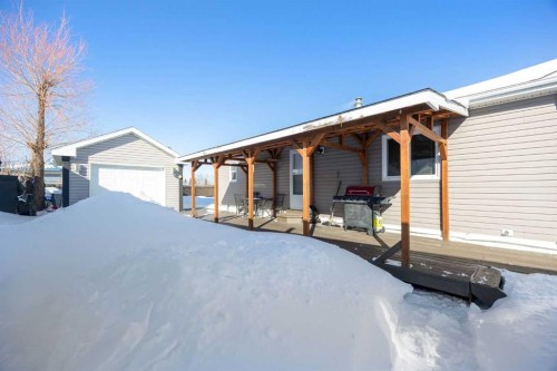 172 Gregoire Crescent, Fort Mcmurray, AB - Outdoor With Deck Patio Veranda