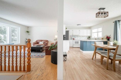 195 Cornwall Drive, Fort Mcmurray, AB - Indoor Photo Showing Dining Room