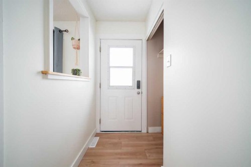 195 Cornwall Drive, Fort Mcmurray, AB - Indoor Photo Showing Other Room