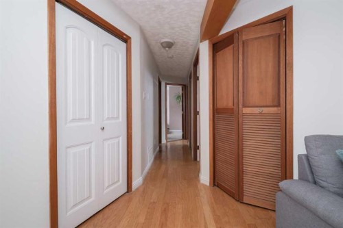 195 Cornwall Drive, Fort Mcmurray, AB - Indoor Photo Showing Other Room