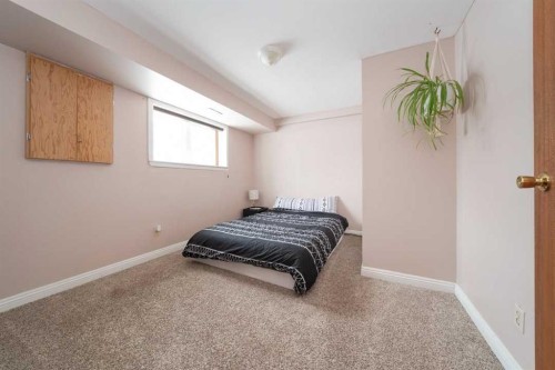 195 Cornwall Drive, Fort Mcmurray, AB - Indoor Photo Showing Bedroom