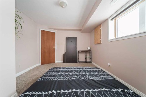 195 Cornwall Drive, Fort Mcmurray, AB - Indoor Photo Showing Bedroom