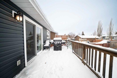 195 Cornwall Drive, Fort Mcmurray, AB - Outdoor With Exterior