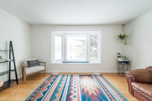 195 Cornwall Drive, Fort Mcmurray, AB - Indoor Photo Showing Bedroom