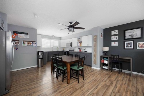 7-220 Swanson Crescent, Fort Mcmurray, AB - Indoor Photo Showing Dining Room