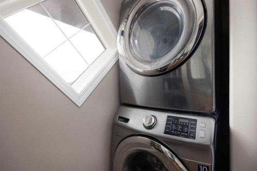 7-220 Swanson Crescent, Fort Mcmurray, AB - Indoor Photo Showing Laundry Room