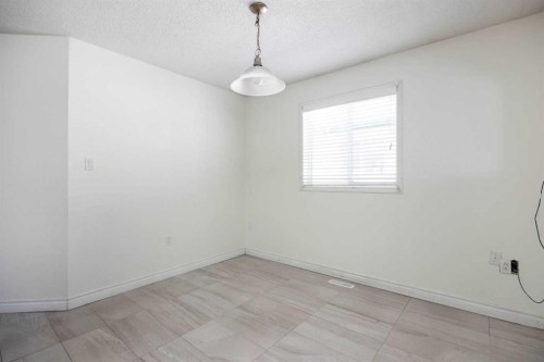 129 Lightbown Way, Fort Mcmurray, AB - Indoor Photo Showing Other Room