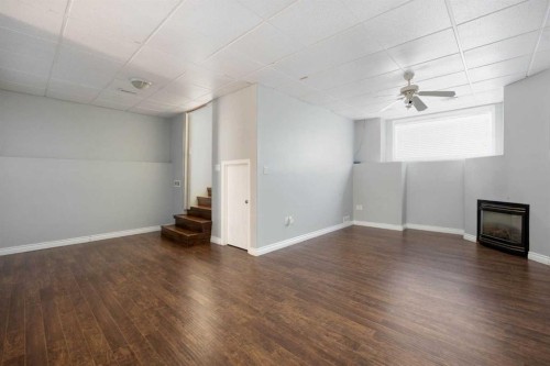 129 Lightbown Way, Fort Mcmurray, AB - Indoor With Fireplace