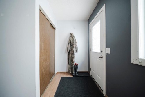 181 Windsor Drive, Fort Mcmurray, AB - Indoor Photo Showing Other Room