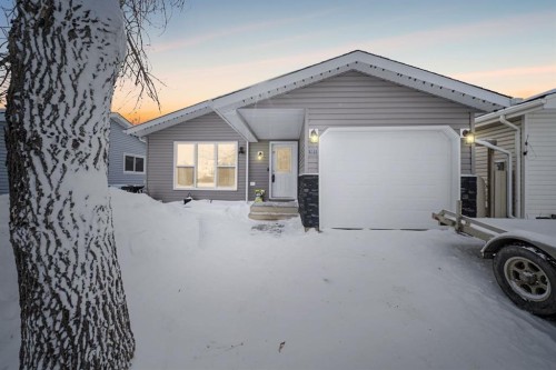 181 Windsor Drive, Fort Mcmurray, AB - Outdoor