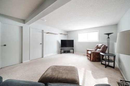 181 Windsor Drive, Fort Mcmurray, AB - Indoor