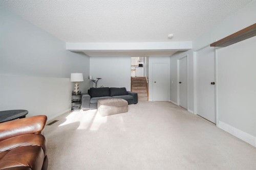 181 Windsor Drive, Fort Mcmurray, AB - Indoor