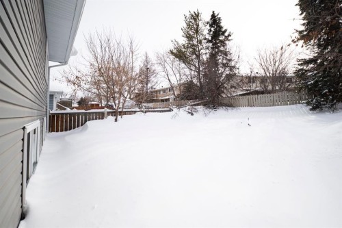 181 Windsor Drive, Fort Mcmurray, AB - Outdoor