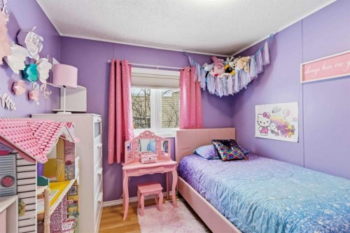 189 Cree Road, Fort Mcmurray, AB - Indoor Photo Showing Bedroom