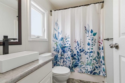 189 Cree Road, Fort Mcmurray, AB - Indoor Photo Showing Bathroom