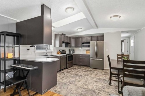 189 Cree Road, Fort Mcmurray, AB - Indoor Photo Showing Kitchen With Stainless Steel Kitchen