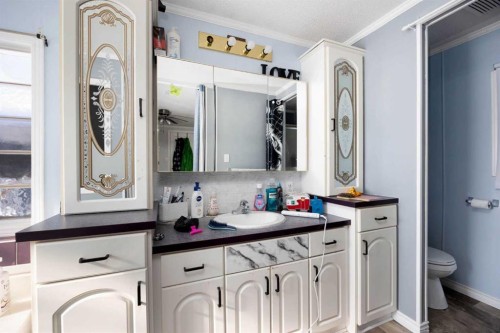 284 Caouette Crescent, Fort Mcmurray, AB - Indoor Photo Showing Laundry Room