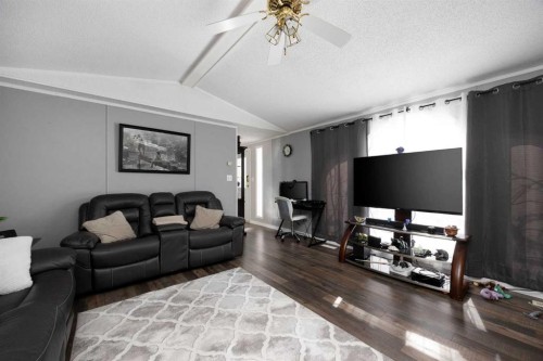 284 Caouette Crescent, Fort Mcmurray, AB - Indoor Photo Showing Living Room