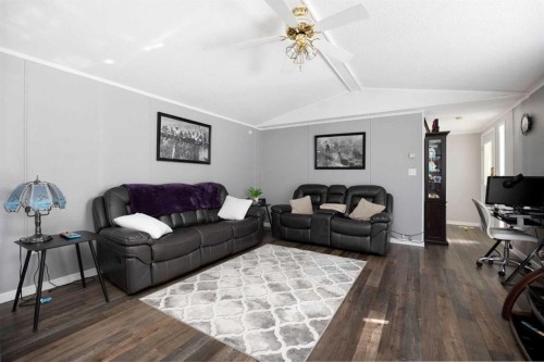 284 Caouette Crescent, Fort Mcmurray, AB - Indoor Photo Showing Living Room