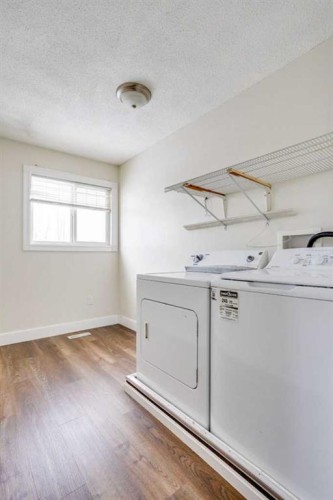 126 Cornwall Drive, Fort Mcmurray, AB - Indoor Photo Showing Laundry Room