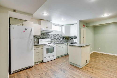 126 Cornwall Drive, Fort Mcmurray, AB - Indoor Photo Showing Kitchen