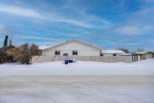 126 Cornwall Drive, Fort Mcmurray, AB - Outdoor