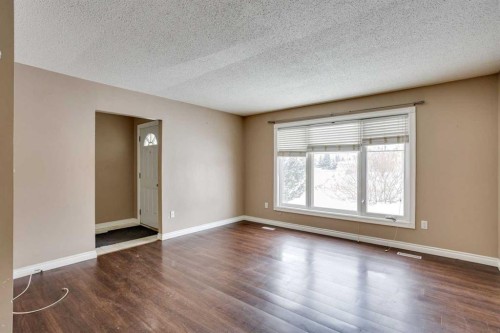126 Cornwall Drive, Fort Mcmurray, AB - Indoor Photo Showing Other Room