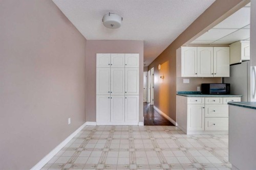 126 Cornwall Drive, Fort Mcmurray, AB - Indoor Photo Showing Kitchen
