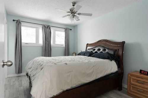 113 Deep Road, Fort Mcmurray, AB - Indoor Photo Showing Bedroom