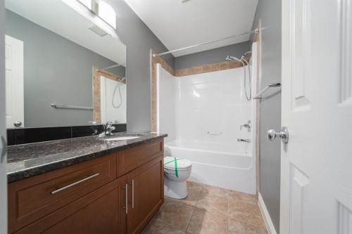 205 Diamondstone Ridge, Fort Mcmurray, AB - Indoor Photo Showing Bathroom