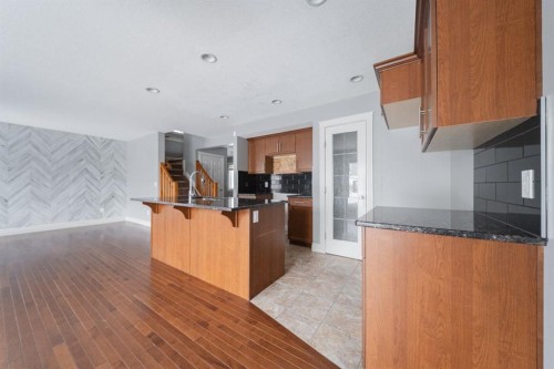 205 Diamondstone Ridge, Fort Mcmurray, AB - Indoor Photo Showing Kitchen
