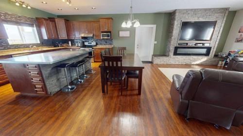 101 68134, Plamondon, AB - Indoor Photo Showing Other Room