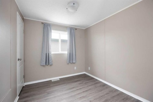 488 Harpe Way, Fort Mcmurray, AB - Indoor Photo Showing Other Room