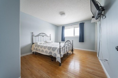 106 Becker Crescent, Fort Mcmurray, AB - Indoor Photo Showing Bedroom