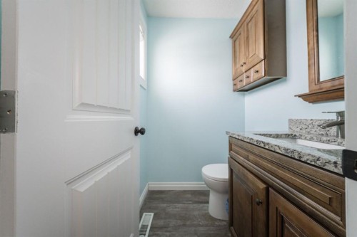 106 Becker Crescent, Fort Mcmurray, AB - Indoor Photo Showing Bathroom