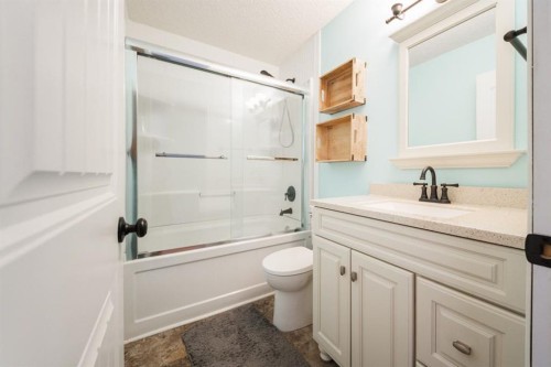 106 Becker Crescent, Fort Mcmurray, AB - Indoor Photo Showing Bathroom