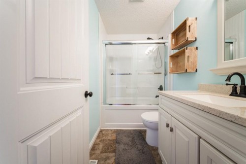 106 Becker Crescent, Fort Mcmurray, AB - Indoor Photo Showing Bathroom