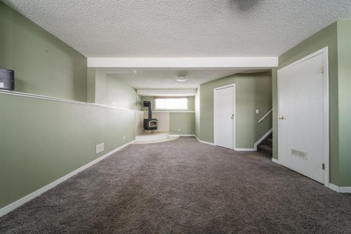 106 Becker Crescent, Fort Mcmurray, AB - Indoor Photo Showing Other Room