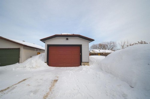 106 Becker Crescent, Fort Mcmurray, AB - Outdoor With Exterior