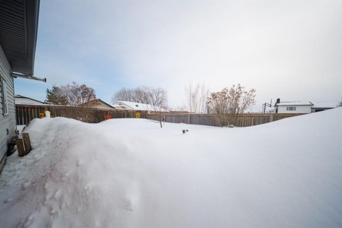 106 Becker Crescent, Fort Mcmurray, AB - Outdoor