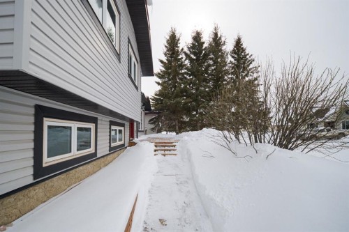 106 Becker Crescent, Fort Mcmurray, AB - Outdoor