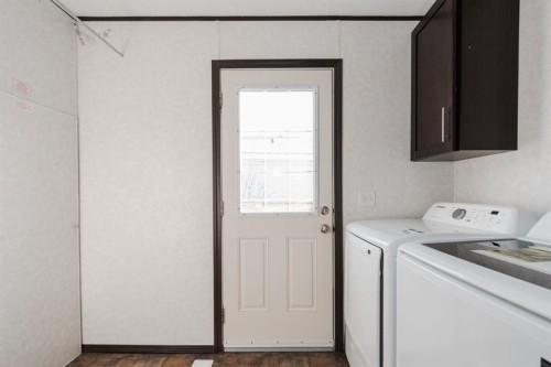 248 Caouette Crescent, Fort Mcmurray, AB - Indoor Photo Showing Laundry Room