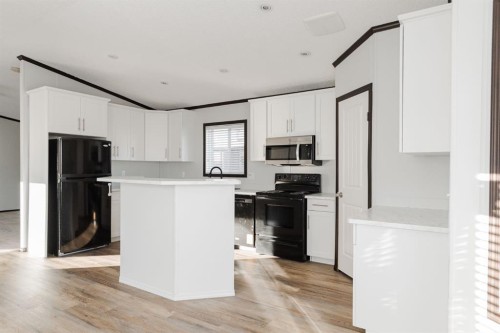 248 Caouette Crescent, Fort Mcmurray, AB - Indoor Photo Showing Kitchen