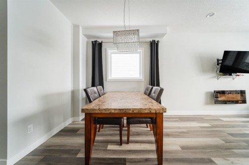 224 Warren Way, Fort Mcmurray, AB - Indoor Photo Showing Dining Room