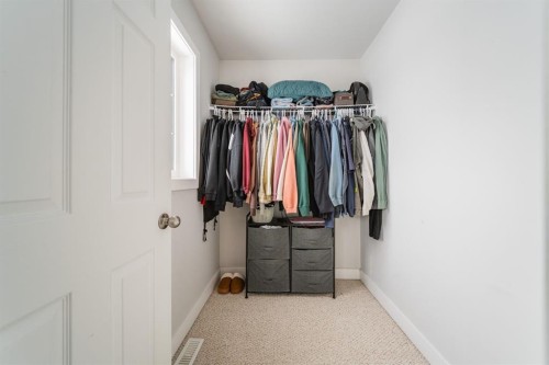 224 Warren Way, Fort Mcmurray, AB - Indoor With Storage