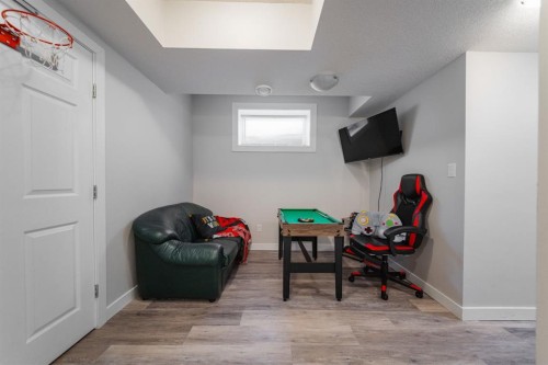 224 Warren Way, Fort Mcmurray, AB - Indoor Photo Showing Other Room