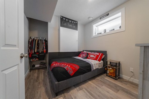 224 Warren Way, Fort Mcmurray, AB - Indoor Photo Showing Bedroom