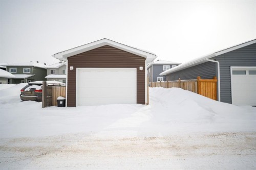 224 Warren Way, Fort Mcmurray, AB - Outdoor With Exterior