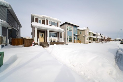 224 Warren Way, Fort Mcmurray, AB - Outdoor With Facade