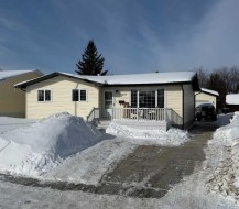 257 Cochrane Crescent Fort Mcmurray, AB T9K 1J6